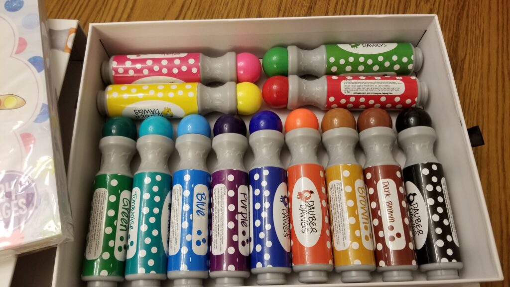 Dauber Dawgs Set of 13 Dot Markers in Activity Kit